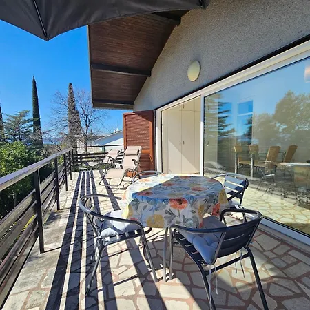Ferienhaus Mediteranea Direkt Am By Interhome Novi Vinodolski